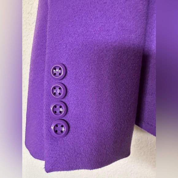 Gorgeous Purple 2 button FOCUS Blazer/Jacket - Picture 4 of 5